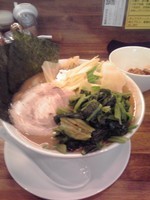 「味噌750＋ﾎｳﾚﾝｿｳ50＋キャベツ50+肉味噌」@横浜家系 麺屋はやぶさの写真