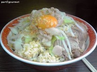 「小豚 汁なし粉チーズ乗せ!コールはニンニクアブラ」@ラーメン二郎 横浜関内店の写真