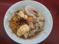 「まぜそば(並)　全増し」@ジャンクガレッジ 東大宮店の写真