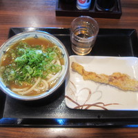 「カレーうどん（３８０円）＋かしわ天（１００円）」@丸亀製麺 野田店の写真