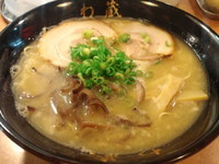 「ラーメン」@博多とんこつラーメン わ蔵 中目黒店の写真