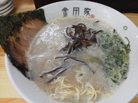 「黒豚ラーメン（かため）￥700」@金田家 さくら亭の写真