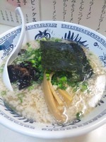 「博多ラーメン￥６００＋替玉￥１００」@ラーメンえちご 本店の写真