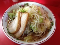 「ラーメン（ヤサイ多め、ニンニク）」@赤ひげラーメンの写真