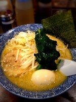 「ラーメン もやし味玉+ほうれん草 880円」@ぶぶか 高田馬場2号店の写真