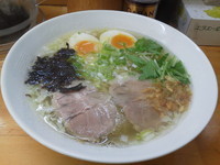 「地球の塩ラーメン〈玉子入り〉」@昭和歌謡ショーの写真