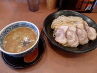 「醤油つけ麺大盛＋クーポン豚マシ 750円」@麺場 いさのの写真