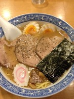 「特製中華そば」@中華そば 青葉 相模原店の写真