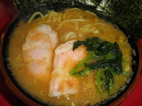 「並盛ラーメン６４０円＋のり増９０円」@上越家の写真