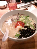 「赤丸ランチ850円＋替え玉120円＋ハーフ餃子無料」@博多一風堂 上野広小路店の写真