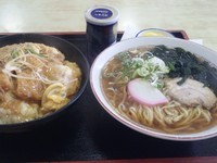 「ラーメン＋カツ丼」@不二屋の写真
