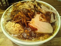 「ラーメン（小）550円（全部増し）＋金沢カレー130円」@麺屋 神やぐらの写真