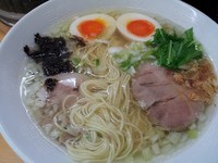「地球の塩ラーメン+味玉」@昭和歌謡ショーの写真