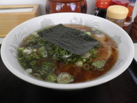 「醤油ラーメン　九条ねぎ　￥７５０－」@支那そば一麺 下広岡店の写真