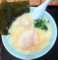 「塩ラーメン(+味玉)」@横浜家系ラーメン 魂心家 イオンタウン千種店の写真