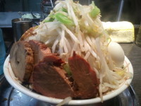 「ミニ+豚増し」@麺屋 婆娑羅の写真