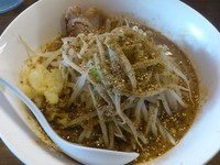 「【限定】辛味噌煮干ラーメン ￥880」@ラーメンアキラの写真