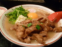 「肉玉そば」@尾張肉玉そば 豚鯱の写真