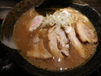 「焼き干し肉そば大盛」@頂上和風そば 浜の麺バカの写真