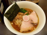 「手打ち中華そば　７５０円」@ビーハイブ ゲンキノモトの写真