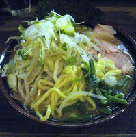 「キャベツともやしラーメン」@神田ラーメン わいず 神田本店の写真
