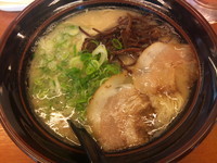 「とんこつラーメン＋替玉（\600+\100）」@龍の舞の写真