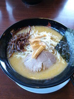 「とんこつみそらーめん（黒）680円＋大盛り210円」@ラーメン&らーめん 一代元 加須三俣店の写真