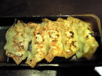 「餃子（５個）￥80（セット価格）」@萬祐の写真