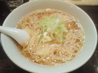 「湯麺ハーフ＆ハーフ(鶏だし＆魚だし)(420円)+麺ダブル」@麺工房HIRAMAの写真