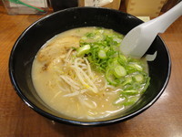 「ラーメン零号（650円）＋替え玉（50円メンズデー価格）」@初代 秀ちゃんの写真