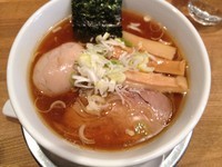 「中華そば＋たまご（￥580＋開店サービス）」@めんや 正直の写真