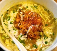 「１月限定 カレー味のラーメン「カリーぱみゅぱみゅ」800円」@鶏の穴の写真