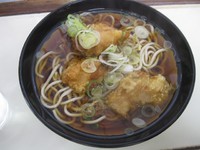 「鶏唐揚げそば320円」@立食い そば処 JR北千住駅2・3番線ホーム店の写真