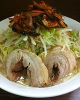 「大らーめん（700円）+ニラキムチ（80円）ヤサイ×2アブラ」@ラーメン二郎 横浜関内店の写真