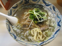 「煮干しラーメン　750円（期間限定のため終了）」@燵家製麺の写真