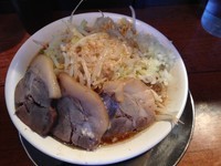 「小ラーメン　ブタ増し」@製麺所 豚とこむぎの写真