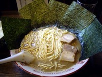 「中華ソバ（大、玉葱抜）＋のり、650円（100円）＋100円」@中華ソバ 伊吹の写真