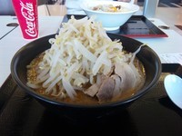 「みそラーメン（ヤサイマシ）」@ジャンクガレッジ 甲府昭和店の写真
