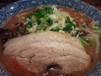 「ミニ辛いラーメン＋プチライス（サービス）」@ラーメン燈郎の写真