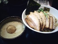 「トリウオツケ（中、葱抜）＋チャー、780円（同額）＋200円」@トリシオブットイメン 井の庄の写真