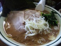 「ラーメン大盛り」@横浜家の写真