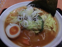 「ピリ辛味噌ラーメン（680円）＋大盛り（0円）」@ラーメンまいどの写真