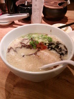 「赤丸ランチ850円＋替え玉120円＋ハーフ餃子無料」@博多一風堂 上野広小路店の写真