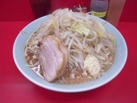 「大ラーメン＋やさい＋にんにくで780円」@赤ひげラーメンの写真