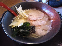 「塩ラーメン（中盛）+白王チャーシュウ」@一酵やの写真