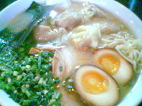 「雲呑麺＋煮付玉子（￥８４０＋１００）」@らーめん 茂木の写真