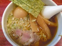 「醤油らーめん＋味玉」@ひなたやの写真