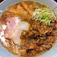 「肉煮干らーめん（黒）」@極肉煮干あかこっこの写真