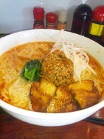 「タンタン麺（味噌）＋ダブル＋チャーシュー＋背脂」@自然洞 麺舗の写真