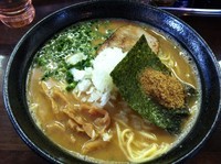 「濃厚魚介豚骨らーめん」@麺や 飛来の写真